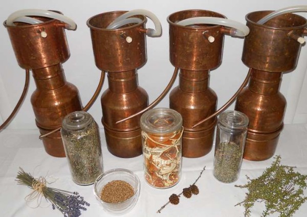 Destilliergerät aus Kupfer – Ätherische Öle selbst herstellen